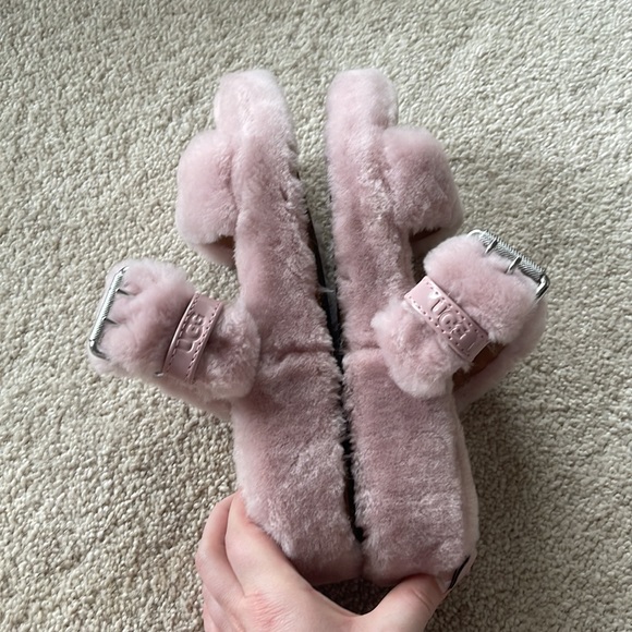 Ugg fuzz yeah pink slides - Picture 4 of 5